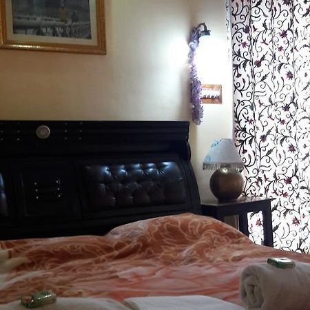 Blooming Dale Hotel Srīnagar Esterno foto