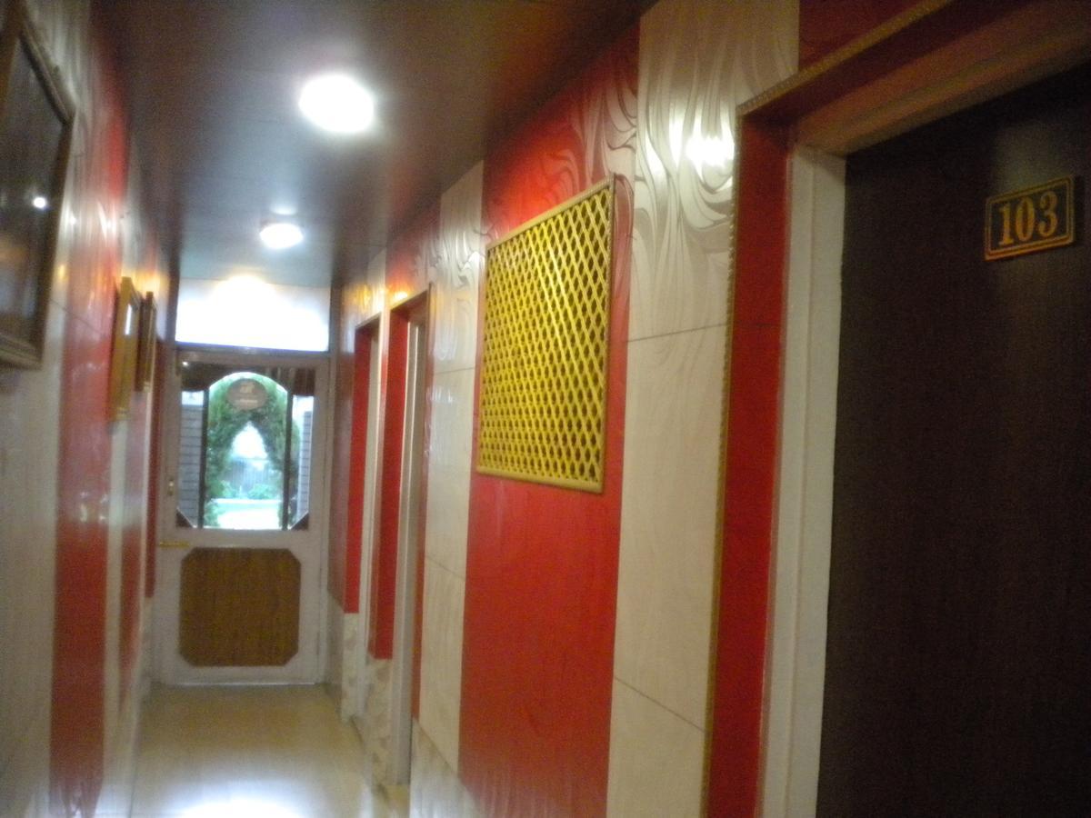 Blooming Dale Hotel Srīnagar Esterno foto