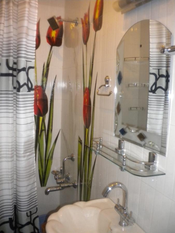 Blooming Dale Hotel Srīnagar Esterno foto