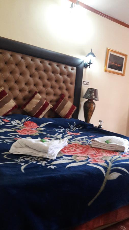 Blooming Dale Hotel Srīnagar Esterno foto